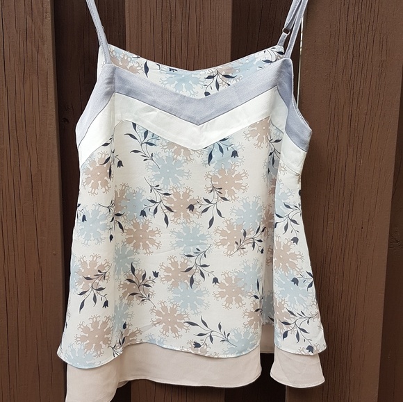 Ete BELLE Tops - 2 for 30 foral top